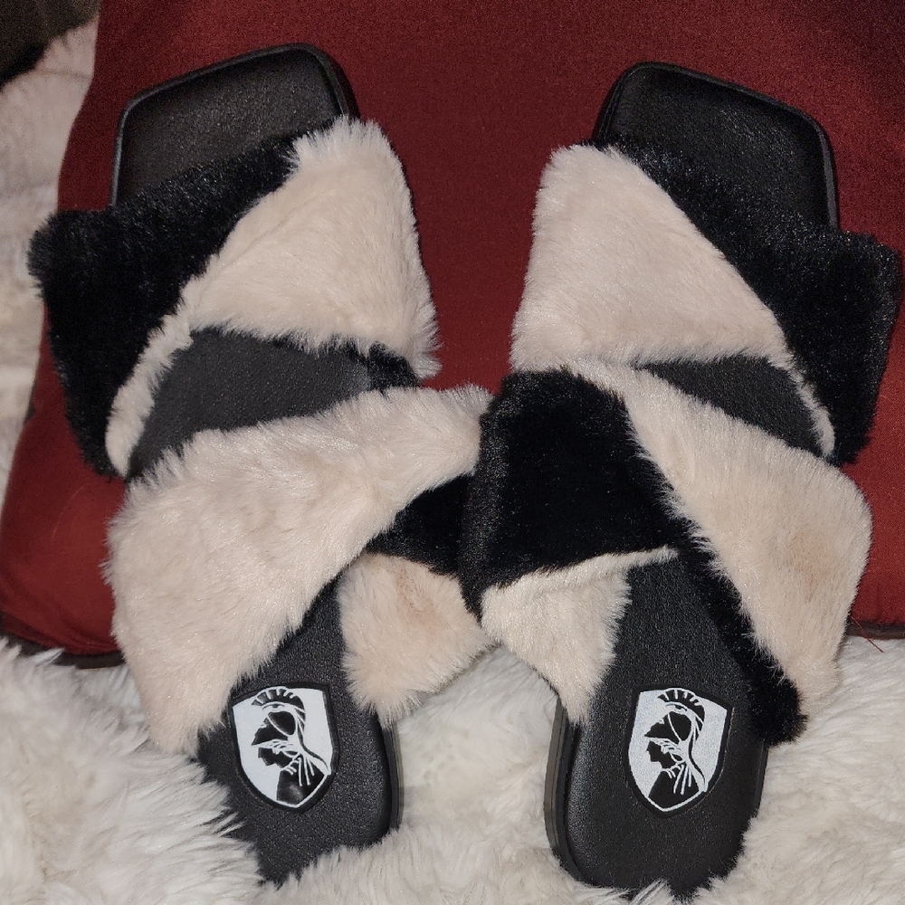 VHNY Color Block Slippers NWT